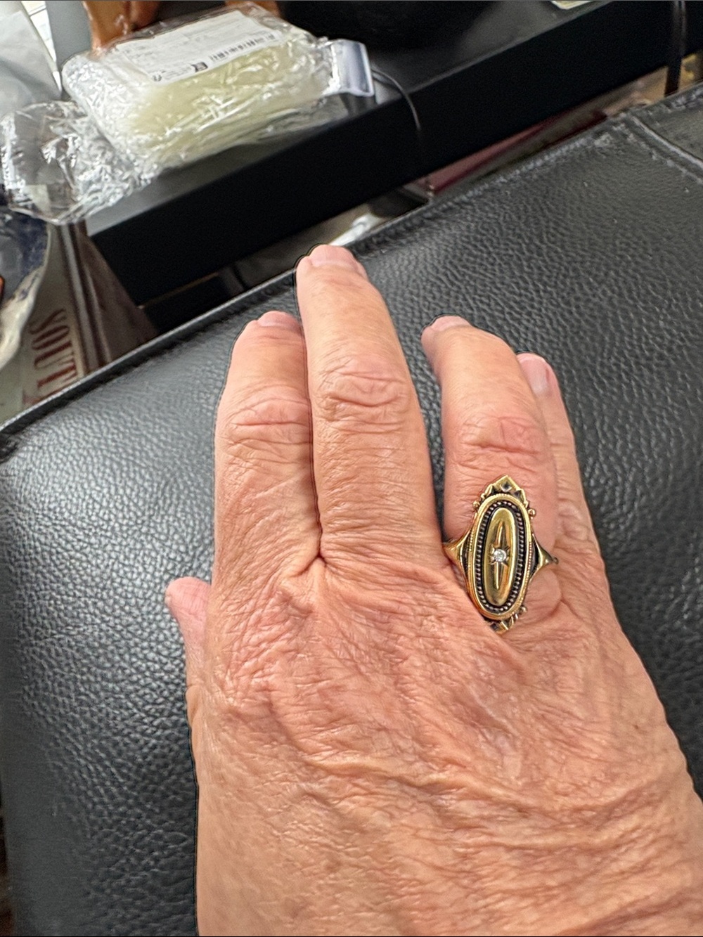 1976 Avon Kennington Ring .